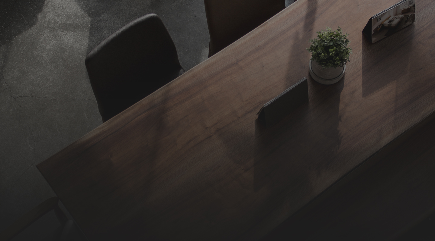 MEUBLES EN BOIS MASSIF